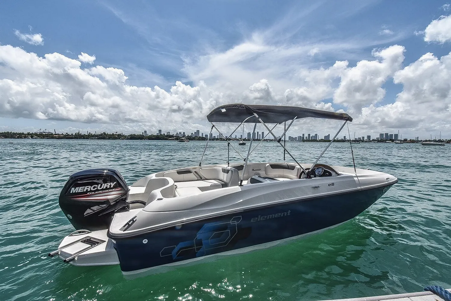 Barco disponible para alquiler en La Savina, Baleares